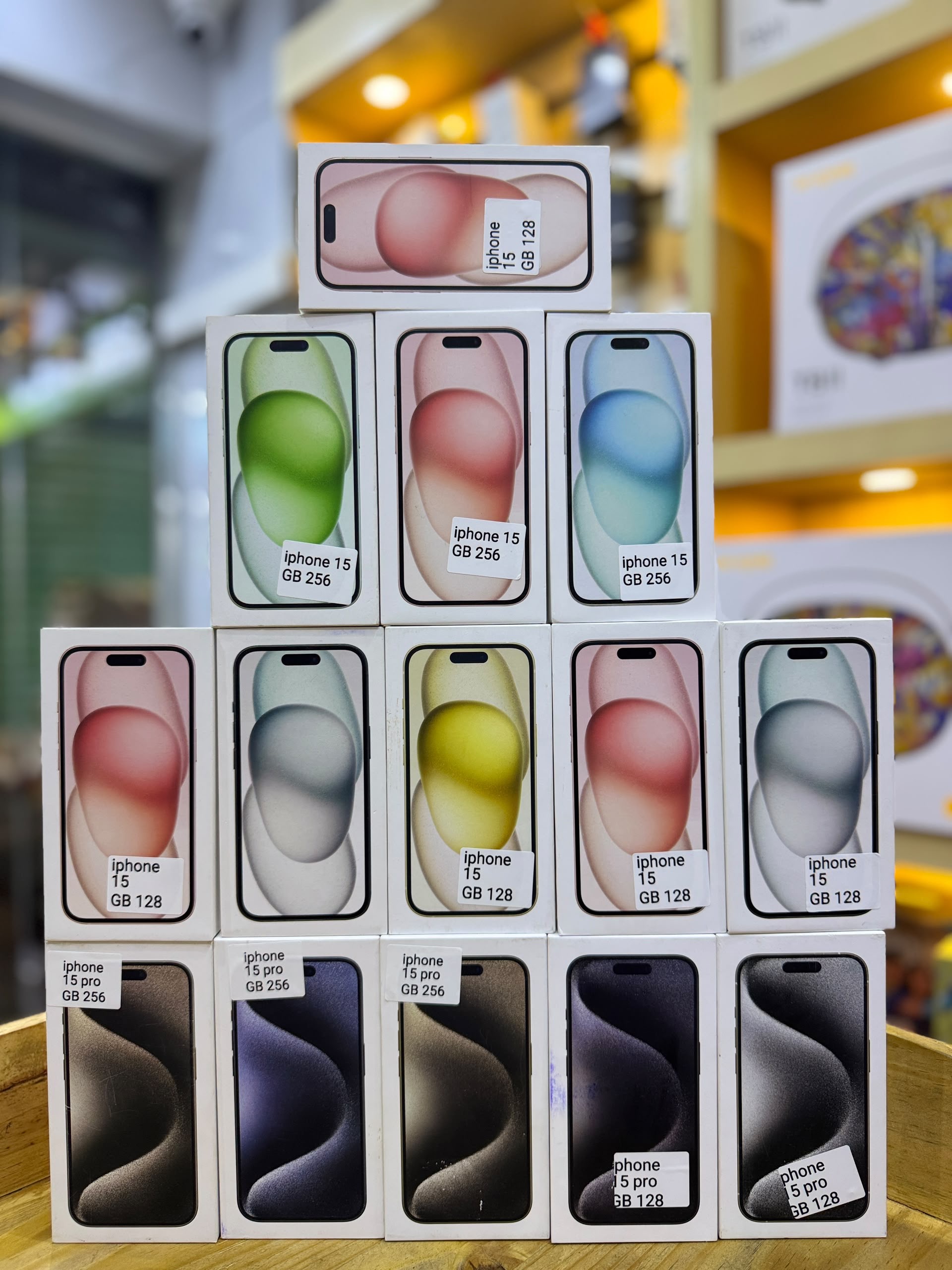 Iphone 15 plain