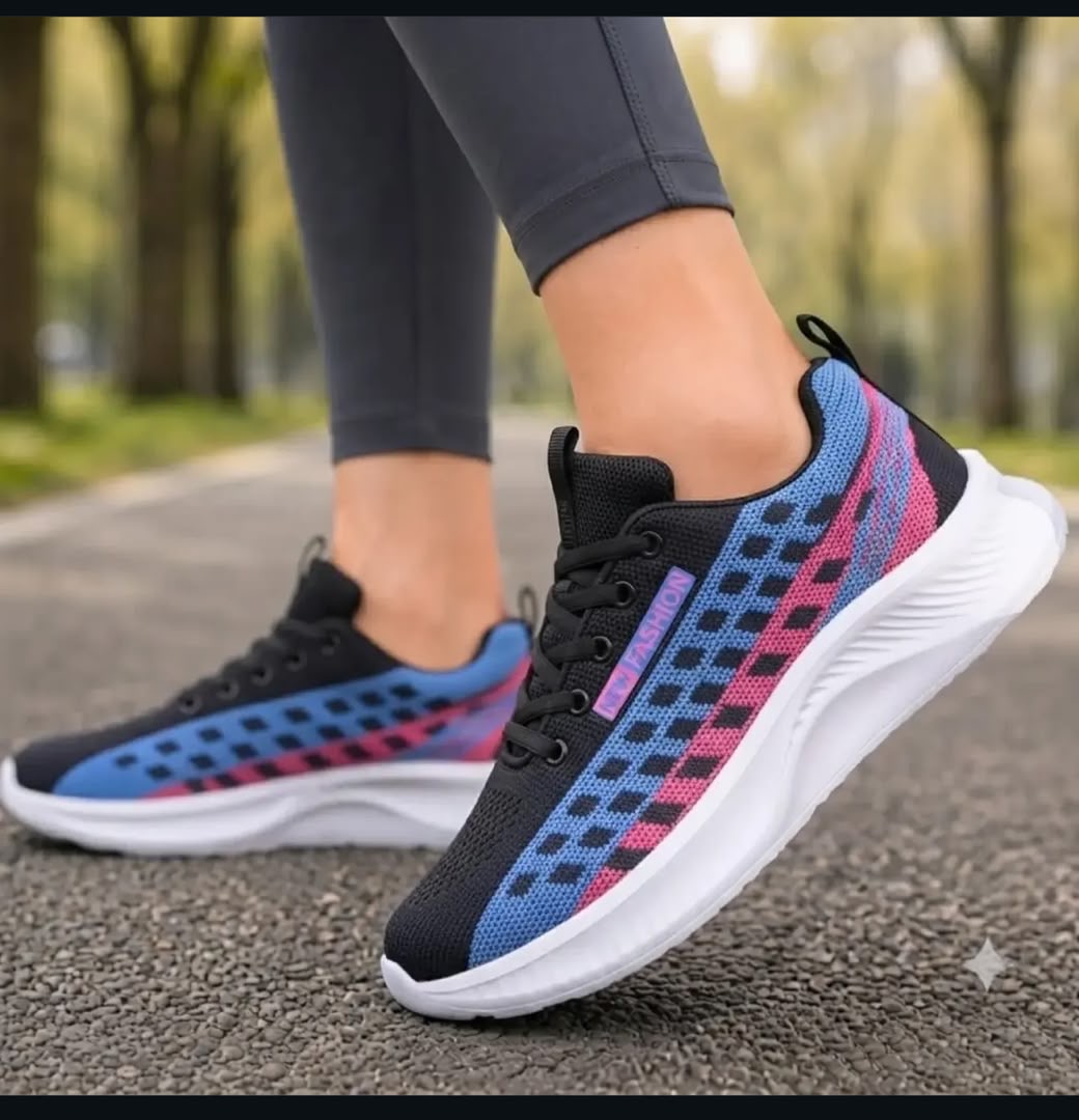 Ladies sport sneaker