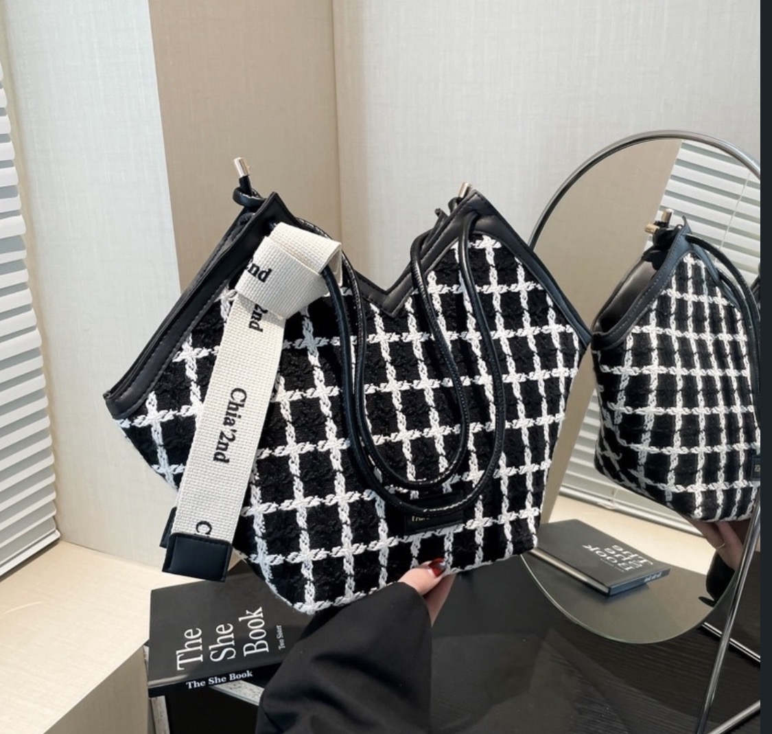 Chia’2nd handbag