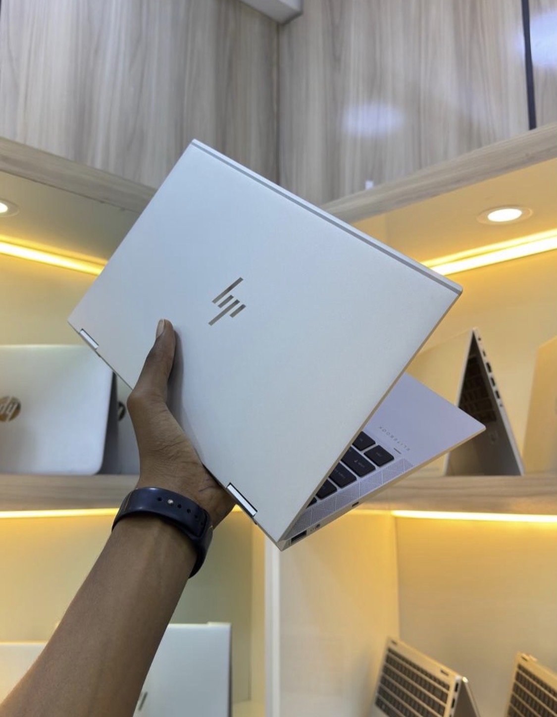 Hp elite book1030 G7