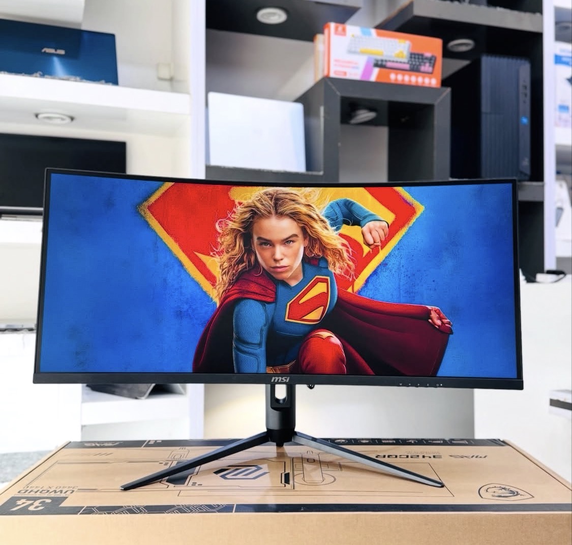 Ultra wide view