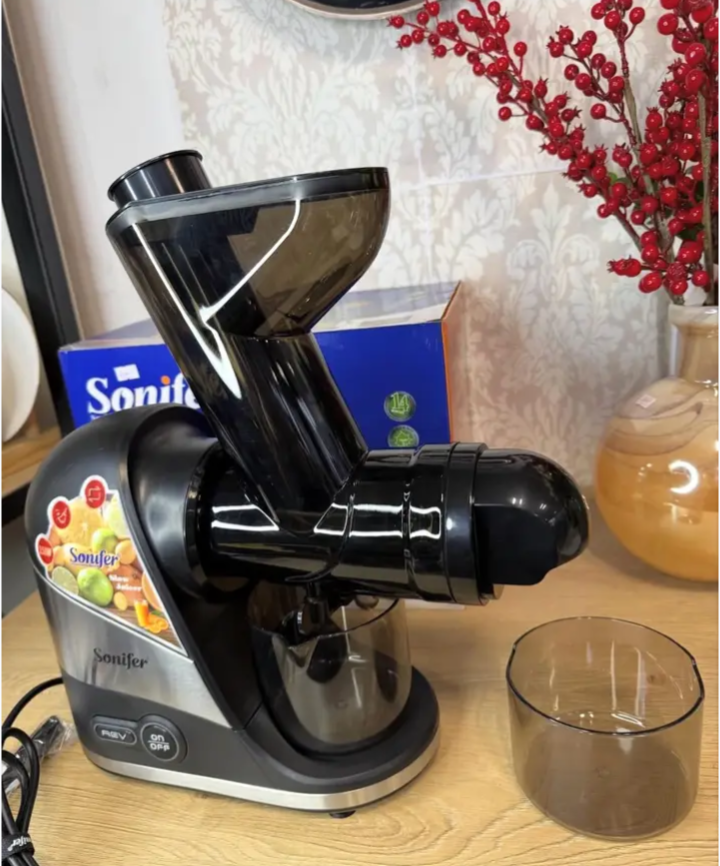 SONIFER slow juicer