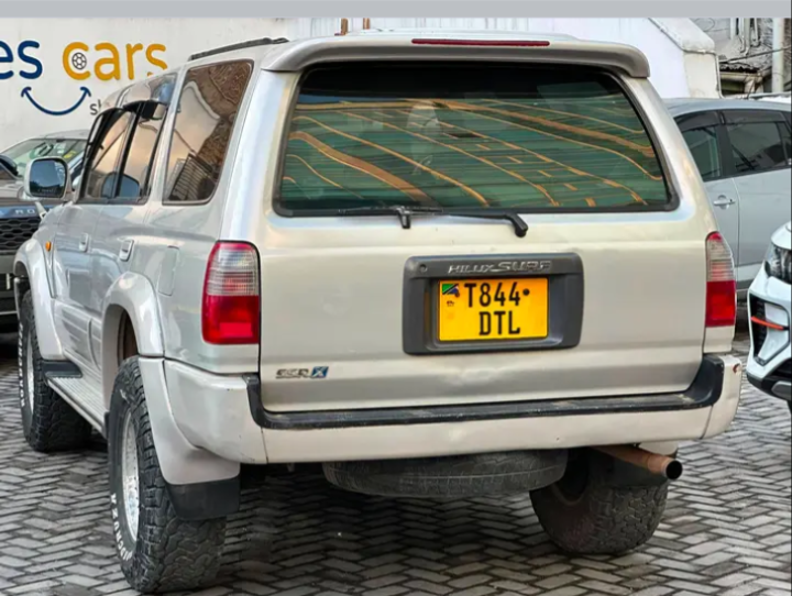 Toyota Hilux surf