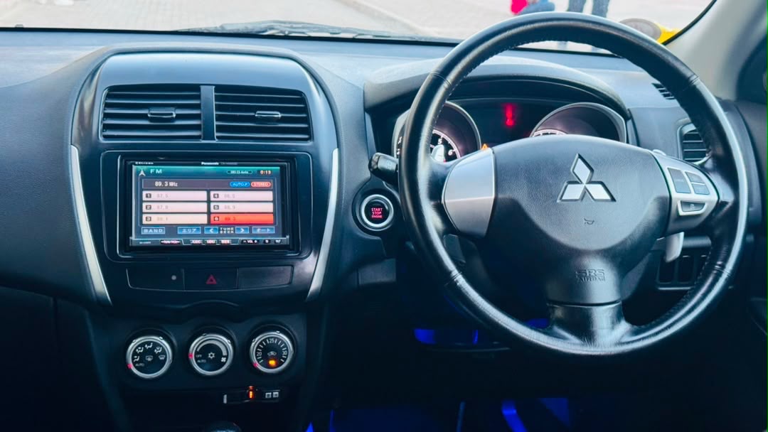 MITSUBISHI RVR